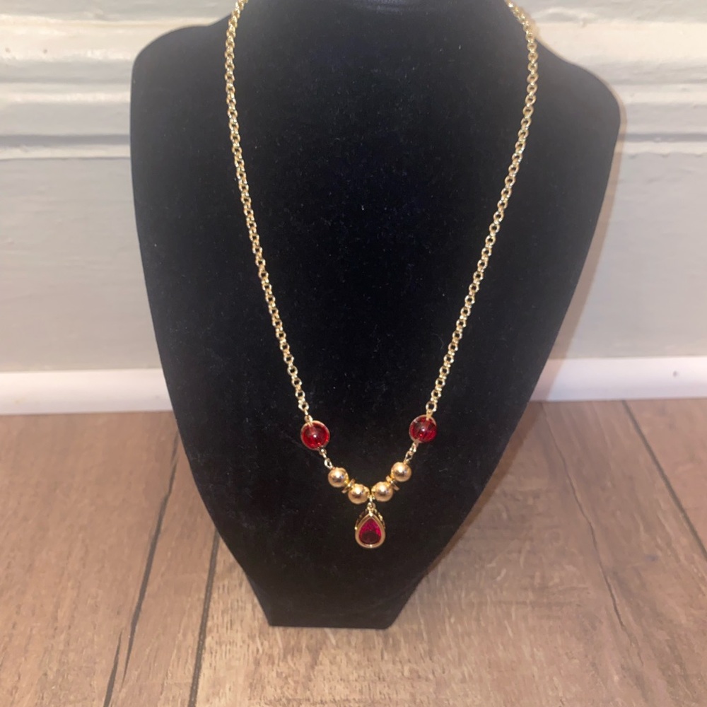 Elegant 18 Gold Plated Red Teardrop Necklace